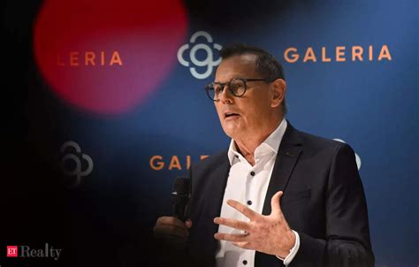 Germany's Galeria sold to US investor Baker and Beetz consortium.